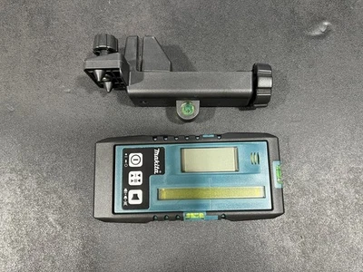 Detector láser de línea verde/roja Makita de caja abierta LDX1 LE00855702 Foto 1 de 4