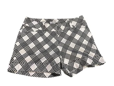 White House Black Market shorts with a black and white geometric pattern Sz 6 - Image 1 of 4