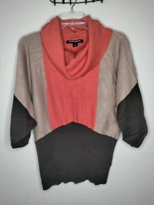 Suéter casual Sharagano tamanho L multicolorido colorblock manga folhada gola alta  - Imagem 1 de 4