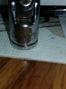 CR-V   3/8" Drive,  Universal,  Joint Flex Swivel Socket Adapter  - Picture 1 of 7