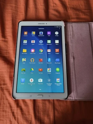 Samsung Galaxy Tab E 9.6 SM-T560 Wi-fi 8GB 1536 MB Android 9.6" - white - Photo 1/4