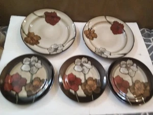 Mikasa Gourmet Basics Poppies Stoneware 2 Dinner 3 Salad Plates Rustic Country - Picture 1 of 5
