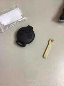 Auto Schlüssel 3 Tasten Gehäuse - Bild 1 von 1