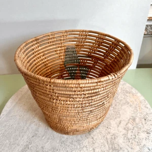 Vintage Handmade Native American Hand Woven Large Basket Tan with Print on Insid - Picture 1 of 10