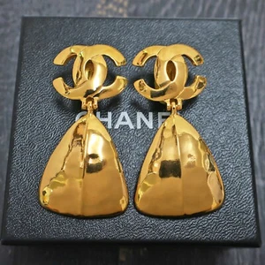 CHANEL Gold Plated CC Logos Triangle Swing Vintage Clip Earrings #610c Rise-on - Picture 1 of 7