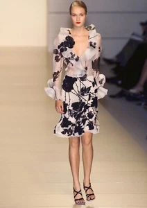 NEW VALENTINO Floral White Black Ruffles 100% Silk Sheer Printed Top Blouse 2 4 - Picture 1 of 10
