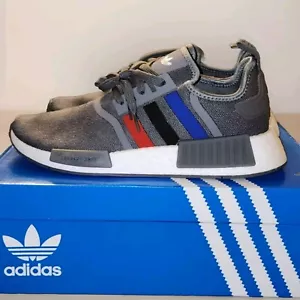 Adidas NMD_R1 Zapatos - FZ5708 - Gris Cuatro / Mejor Escarlata / Núcleo Negro - Imagen 1 de 10