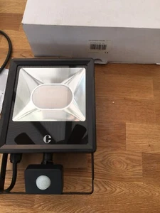 Collingwood Lighting FL05BC2P30 Floodlight With PIR Sensor 50W 3000K 4830 Lumens - Picture 1 of 4