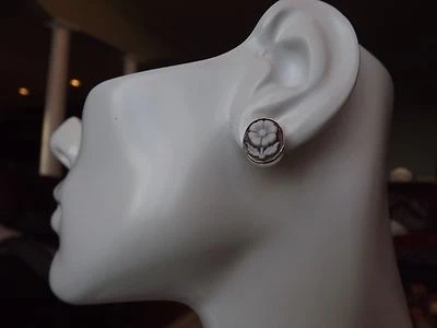 Conjunto de pendientes de flores concha de sardonyx tallados a mano maestra en astilla italiana Foto 1 de 4