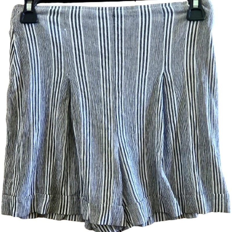 Pantalones cortos de vestir de tiro alto a rayas azules y blancas talla 3 Foto 1 de 3