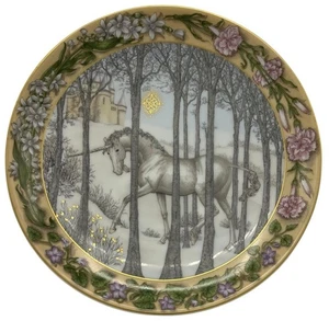 Hutschenreuther Germany Teller Verzauberte Jahreszeiten eines Einhorns Winter Ruhe - Bild 1 von 18