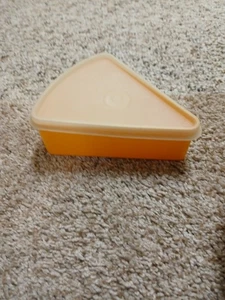 Tupperware Vintage Porta Fette Singola Torta Arancione con Coperchio Trasparente - Foto 1 di 5