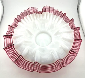 Antiguo cuenco de vidrio roscado opalescente victoriano de 2 tonos para novias - Imagen 1 de 11