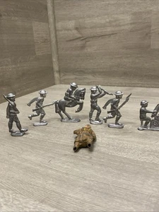 (7) Lead Soldier Figures - Picture 1 of 19