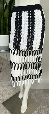 forever 21 womens knitted crochet  midi skirt sz M NWT - Image 1 of 4