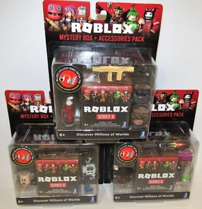 Roblox Mystery Box & Accessories pack series 8 With Virtual Code New Lot of (3) - Picture 1 of 5