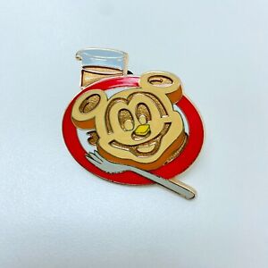 HTF Disney Mickey Pancake LE 1100 Pin