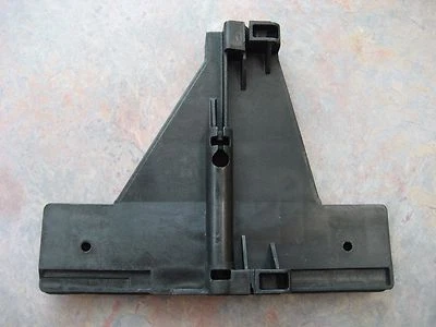 Ремонтный зажим для регулятора стекла Audi A3 левый задний (тип 8P 2006-2012 годов выпуска) из Мичигана - Изображение 1 из 2