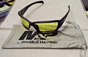 Smith & Wesson MP108-41-ID Occhiali da Tiro Full Frame con Obiettivo AF Ambra, Nero - Foto 1 di 1