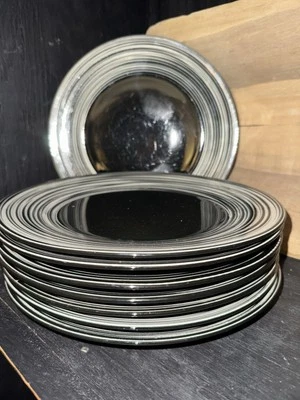 Черно-белые закрученные обеденные тарелки Dansk Tronada (8) - Изображение 1 из 3