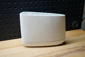 (O) Vivint SM2-2W10 Smart Drive 4-Channel Wireless DVR No Cord - Picture 1 of 4