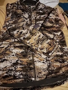 Hunthworth Camo Zip Up Jacket - Picture 1 of 5