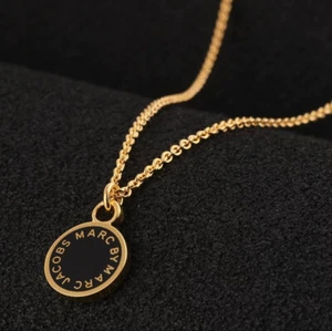 NUEVO LOGO MARC JACOBS DISCO Collares Colgante Envío Gratis - Imagen 1 de 12