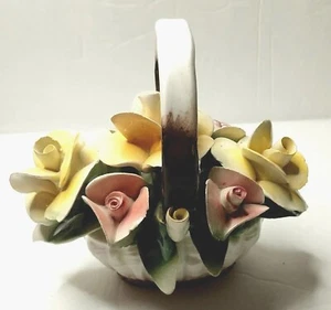 Vintage Nuova Capodimonte Flower Basket Bouquet Porcelain Made In Italy 8"x7" - Picture 1 of 13