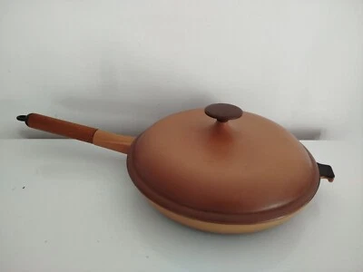 Le Creuset Poêle En Fonte Emaillée Manche Bois Couvercle Vintage 28.5 cm France - Photo 1/4