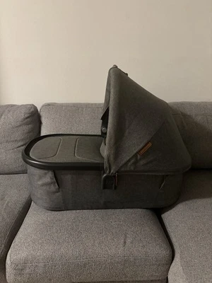 UPPAbaby Bassinet V3 Greyson Grey (0903-BAS-NA-GRY) Used Great Condition No Bag - Image 1 of 3