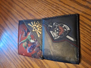 2 Brand New legend of zelda wallets - Picture 1 of 3