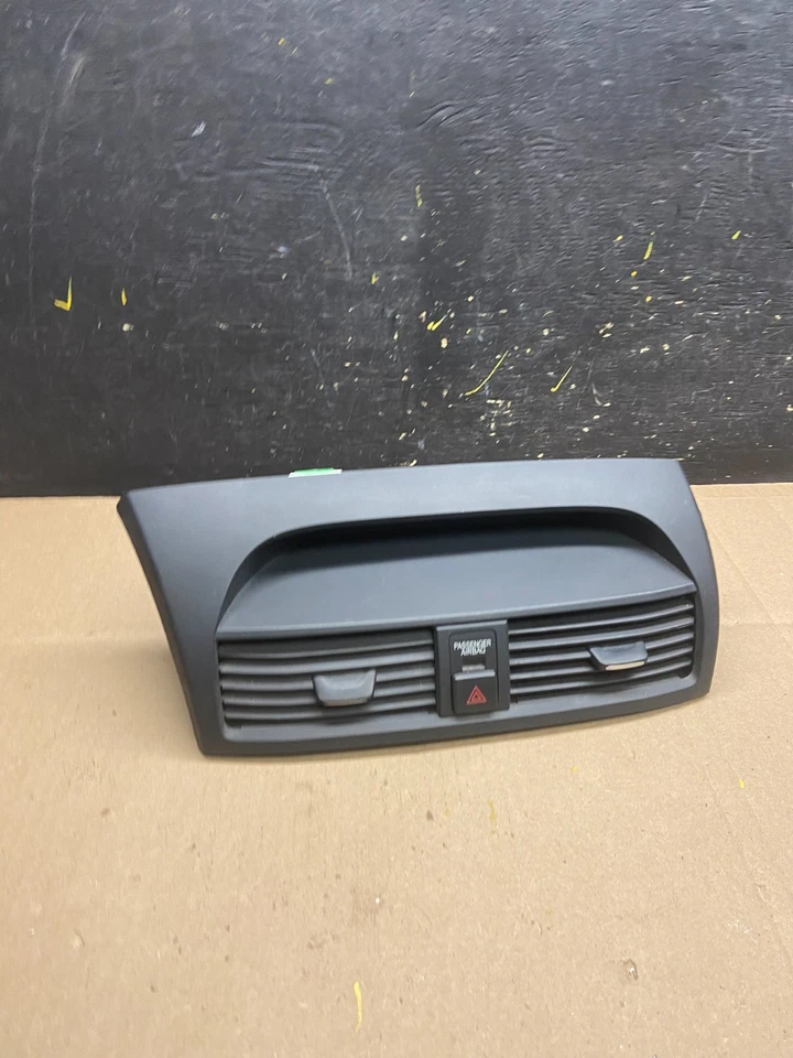 2004 to 2008 Acura TL Front Dash Dashboard AC Center Clock Air Vent T9168 DG - Image 1 of 4