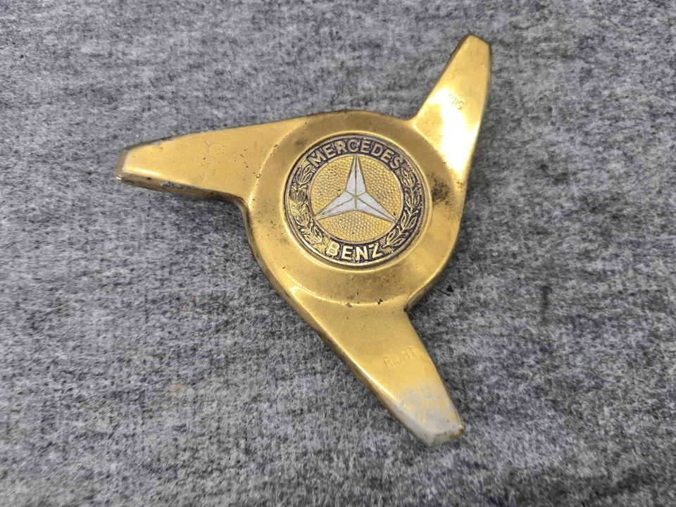 Right Side Wheel Center Hub Cap Cover Mercedes R107 380 Sl 450 Sl 560 Sl oem - Image 1 of 4