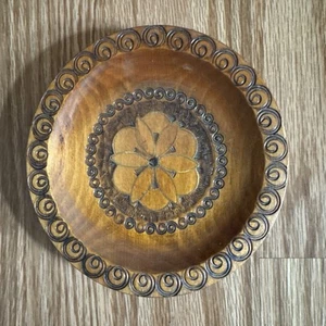 VTG 5.4” Poland Written On Back Of This Detailed Hand Carved Plate/tray - Picture 1 of 4