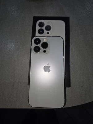 Apple iPhone 13 Pro - 128GB - Argento (Sbloccato) - Immagine 1 di 3