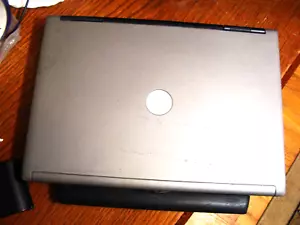 Dell Latitude D630 2.2 GHz 2GB RAM 120GB HDD Windows XP Media Center Sp3 - Picture 1 of 5