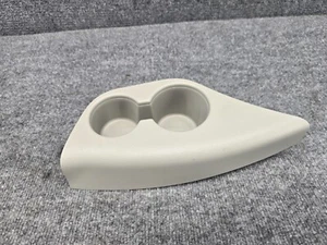 TOYOTA SIENNA 21-25 MALETERO CUARTO PANEL INTERIOR PORTAVASOS TRASERO DERECHO GRIS OEM - Imagen 1 de 5