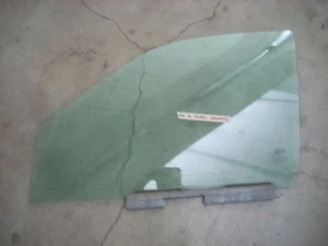 VETRO ANTERIORE SINISTRO FORD SIERRA - COSWORTH - VERDE - ORIGINALE  - Picture 1 of 1