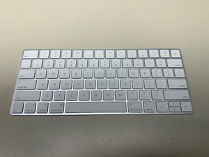 APPLE MAGIC KEYBOARD A1644 WIRELESS BLUETOOTH WORKING - Picture 1 of 3