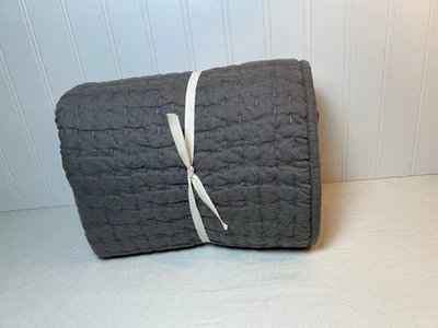 Pottery Barn Pick Stitch Hecho a Mano Acolchado Falsa Gris Carbón King Foto 1 de 4