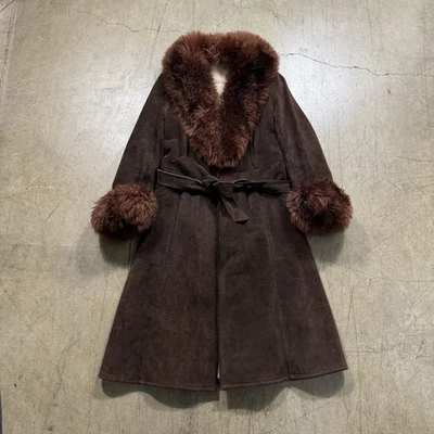Abrigo de cuero gamuza vintage años 70 Woodstock ribete de piel de oveja marrón para mujer Foto 1 de 4