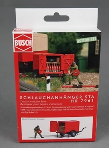 BUSCH 7961 (Spur H0,1:87,Bausatz) Schlauchanhänger TSA+Feuerwehrmann NEU! - Bild 1 von 2