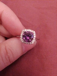 Elegant Chic Unknown Metal Ring With Round Cut Purple Gem UK P USA Size 7.5 - Picture 1 of 4
