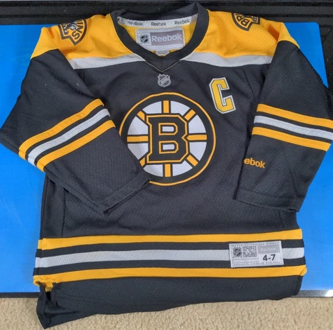 Reebok Boston Bruins Chara Jersey Youth Size Child 4-7 Cover