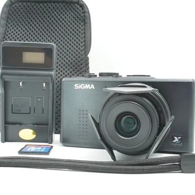 SIGMA DP2 Foveon APS-C Digital Camera w/ Case Strap Charger SD Card from Japan - Image 1 of 4