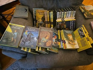 Nancy Drew  Mysteries  - 44 Books  Carolyn Keene Printed 1933-1987 - Bild 1 von 15
