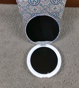 Pop Sonic Portable Compact LED 1X/5X Mirror  - Picture 1 of 7