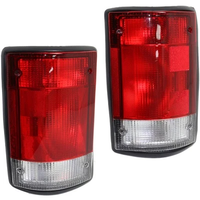 Par de luces traseras para Ford E-550 Econoline Super Duty 2010-2011 Foto 1 de 4