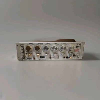 Estimulador de pulso Grass Instruments S48 con unidad de aislamiento Foto 1 de 4