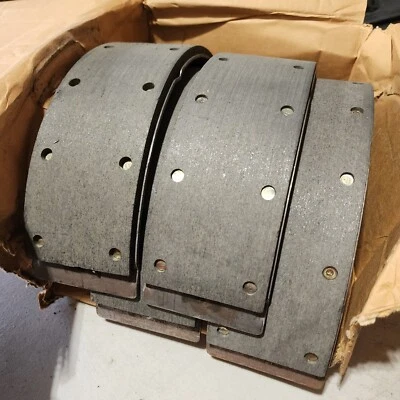 Genuine GM Acdelco Brake Shoes 88-02 Chevrolet GMC Express 171-815 12477878 - Image 1 of 4